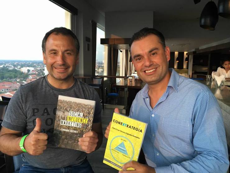 andres-silva-arancibia-y-fernando-anzures-larranaga-conextrategia-social-influence-marketing-sms-santa-cruz-bolivia-exma-2016